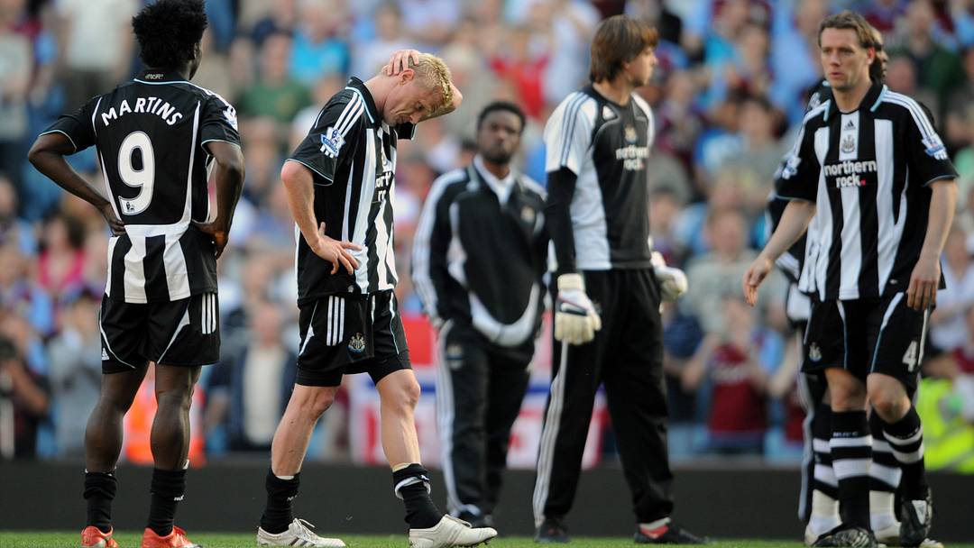 Soccer - Premier League - Aston Villa vs. Newcastle United
