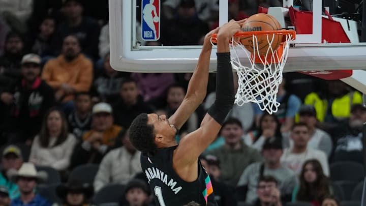 Victor Wembanyama finished a wild alley-oop from Stephon Castle against the Cavaliers. 