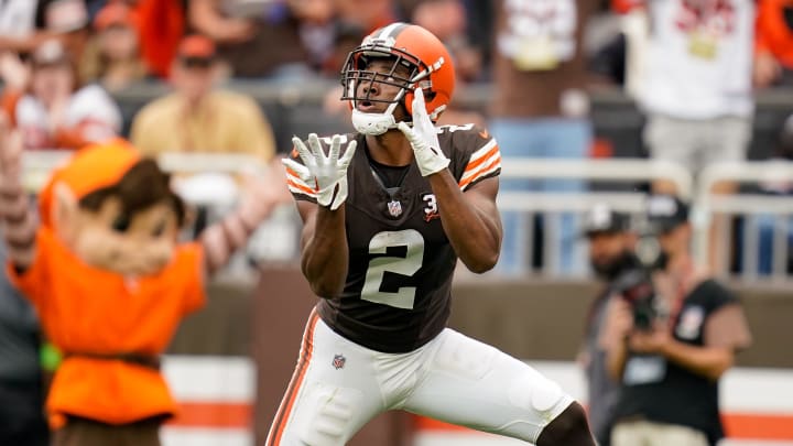 Cleveland Browns wide receiver Amari Cooper (2) receives a pass to bring in a touchdown against the Tennessee Titans during the fourth quarter in Cleveland, Ohio, Sunday, Sept. 24, 2023.