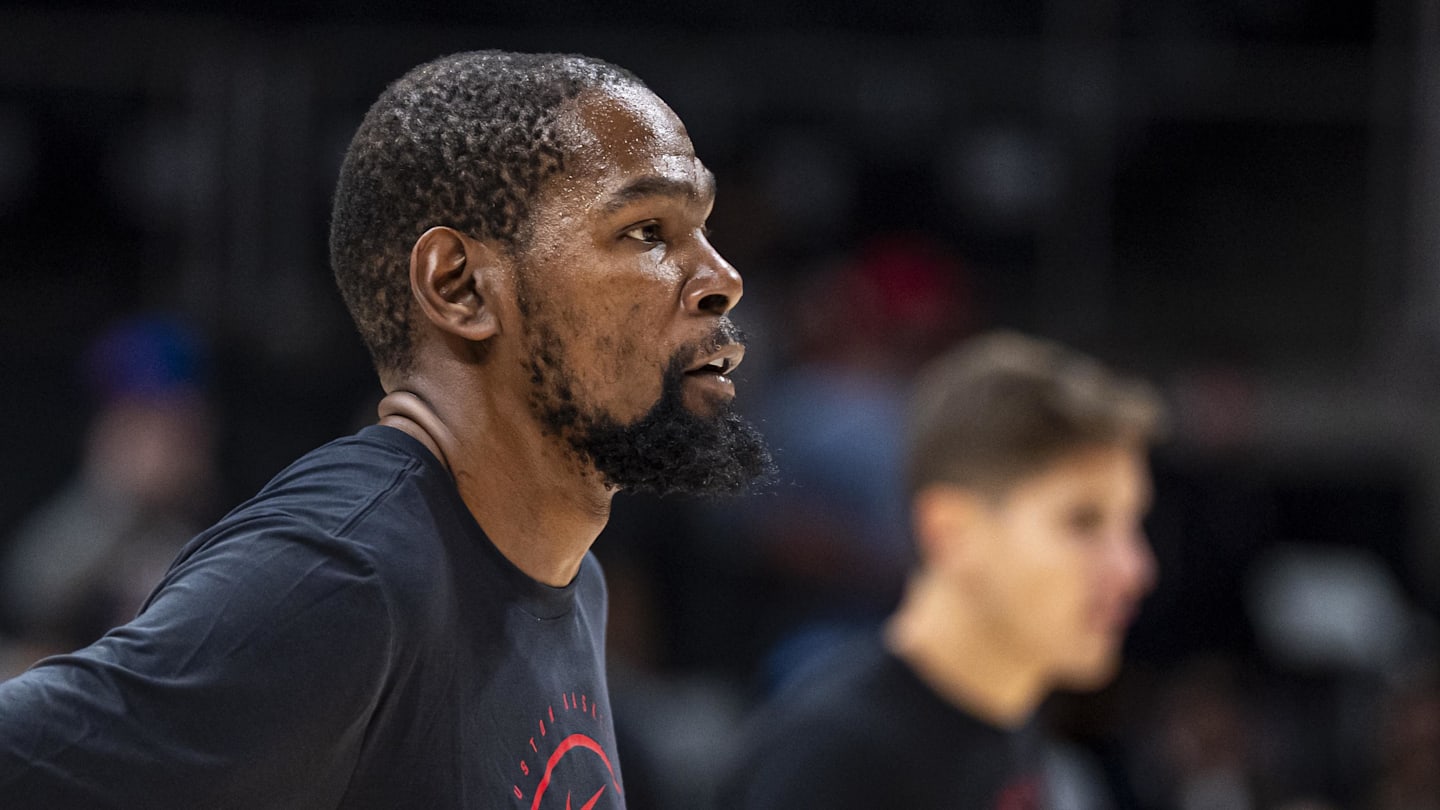 New Footage Surfaces on Kevin Durant Rejecting Warriors Trade Rumors