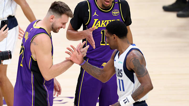 Luka Doncic y los Lakers quizás reciban una adición de peso para la próxima zafra