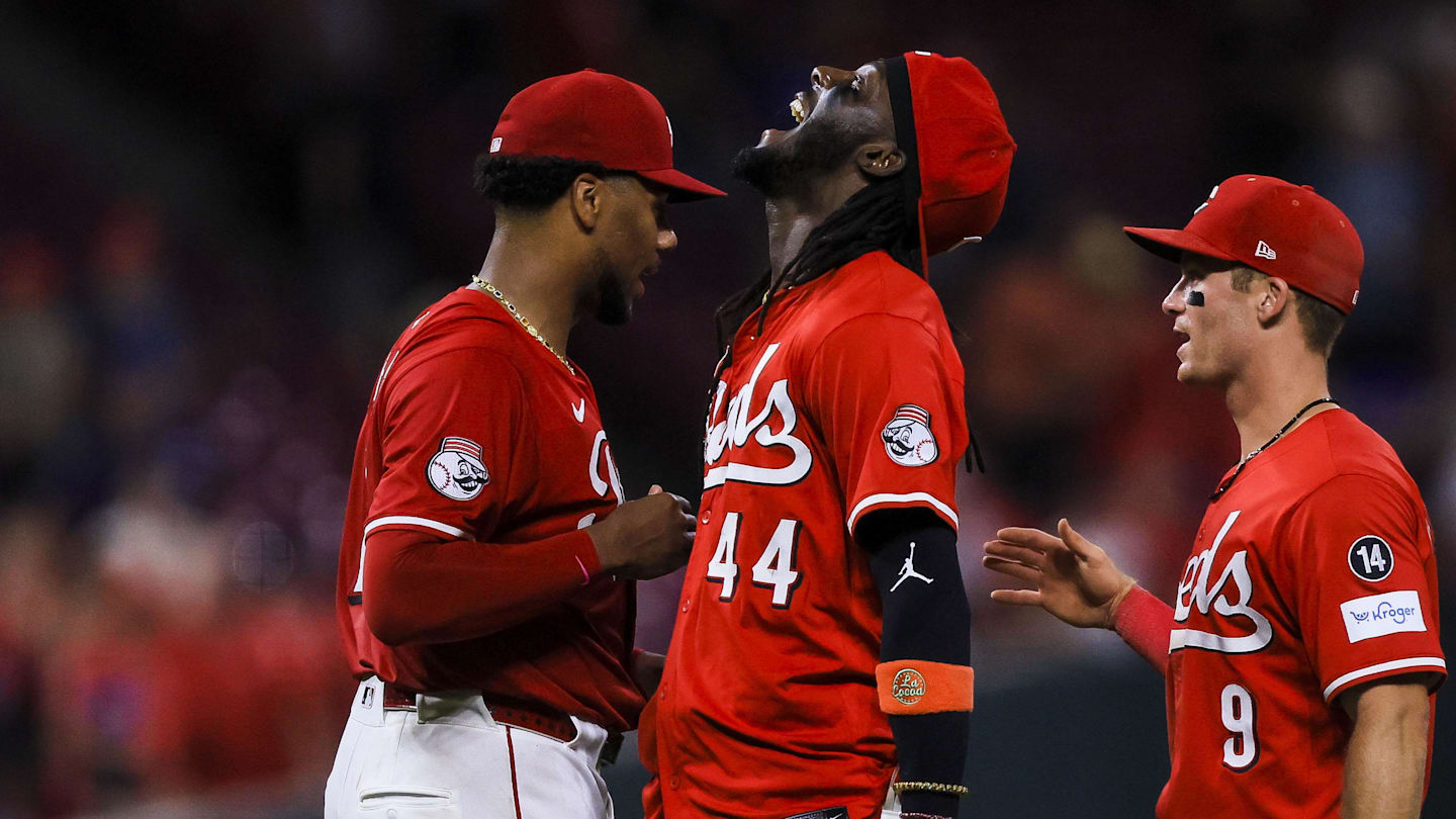 Reds Narrow NL Wild Card Gap After Win Against Cubs