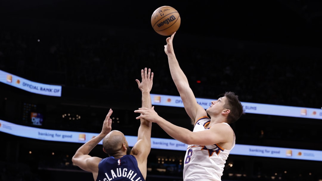 Minnesota Timberwolves v Phoenix Suns