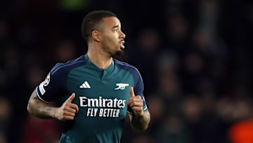 Atacante ficará sem espaço no Arsenal
