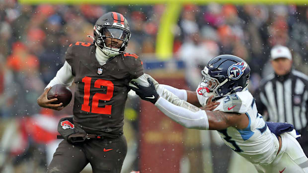 Cleveland Browns quarterback Shedeur Sanders