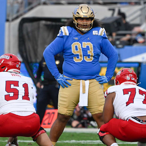 UCLA Bruins defensive lineman Jay Toia during the second quarter against the Fresno State Bulldogs.