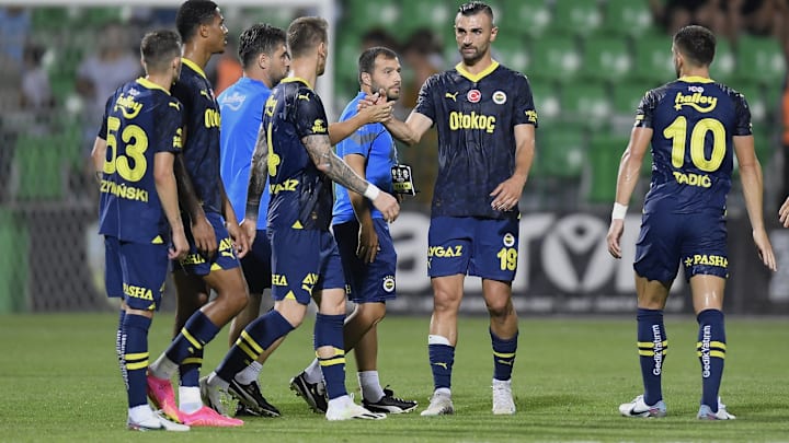 Fenerbahçe oyuncularının galibiyet sevinci