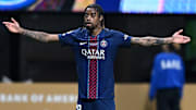 Bradley Barcola sera parisien la saison prochaine. 