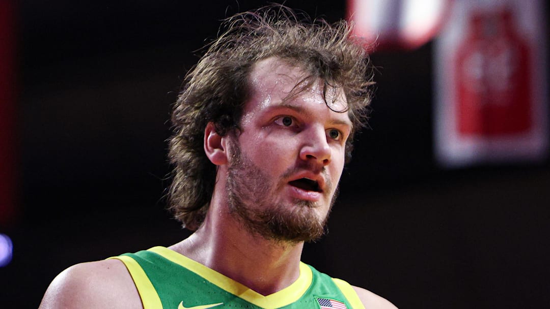 Jan 5, 2026; Piscataway, New Jersey, USA; Oregon Ducks center Nate Bittle (32) reacts during the second half against the Rutgers Scarlet Knights at Jersey Mike's Arena. Mandatory Credit: Vincent Carchietta-Imagn Images