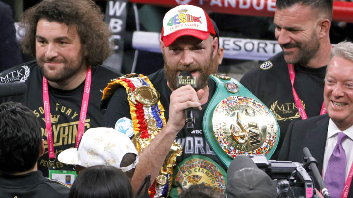 Tyson Fury tance Manchester United 
