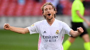 Luka completou 400 jogos pelo Real Madrid contra o Barcelona