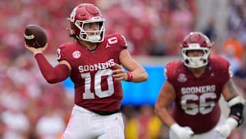 Oklahoma Sooners quarterback John Mateer (10) throws a pass during a college football game between the University of Oklahoma Sooners (OU) and the Auburn Tigers at Gaylord Family Ð Oklahoma Memorial Stadium in Norman, Okla., Saturday,Sept. 20, 2025. Oklahoma won 24-17.