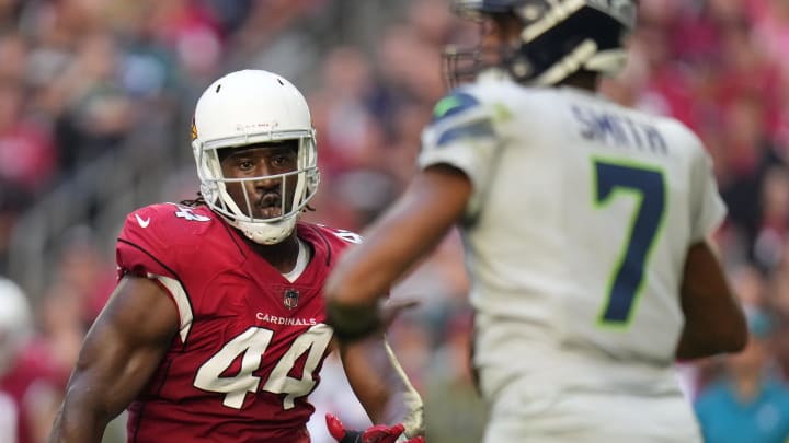 Nov 6, 2022; Phoenix, AZ, United States; Arizona Cardinals linebacker Markus Golden (44) closes in on Seattle Seahawks quarterback Geno Smith (7) at State Farm Stadium. Mandatory Credit: Joe Rondone-Arizona Republic

Nfl Cardinals Vs Seahawks Seattle Seahawks At Arizona Cardinals