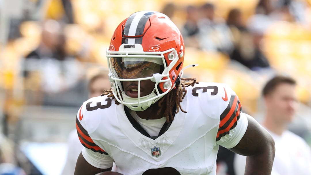 Oct 12, 2025; Pittsburgh, Pennsylvania, USA; Cleveland Browns wide receiver Jerry Jeudy (3) warms up against the Pittsburgh Steelers at Acrisure Stadium. Mandatory Credit: Charles LeClaire-Imagn Images Oct 12, 2025; Pittsburgh, Pennsylvania, USA; Cleveland Browns wide receiver Jerry Jeudy (3) warms up against the Pittsburgh Steelers at Acrisure Stadium. Mandatory Credit: Charles LeClaire-Imagn Images