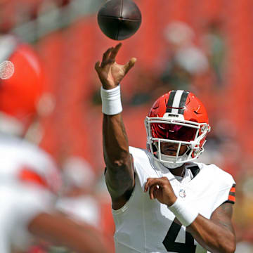 Cleveland Browns quarterback Deshaun Watson (4) participates in drills before an NFL preseason football game at Cleveland Browns Stadium, Saturday, Aug. 10, 2024, in Cleveland, Ohio.