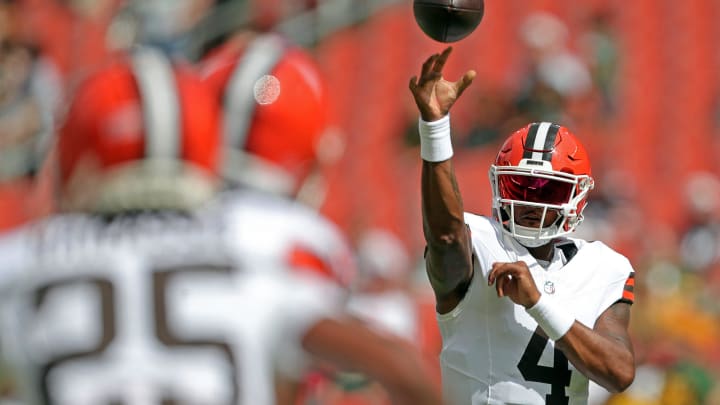 Cleveland Browns quarterback Deshaun Watson (4) participates in drills before an NFL preseason football game at Cleveland Browns Stadium, Saturday, Aug. 10, 2024, in Cleveland, Ohio.