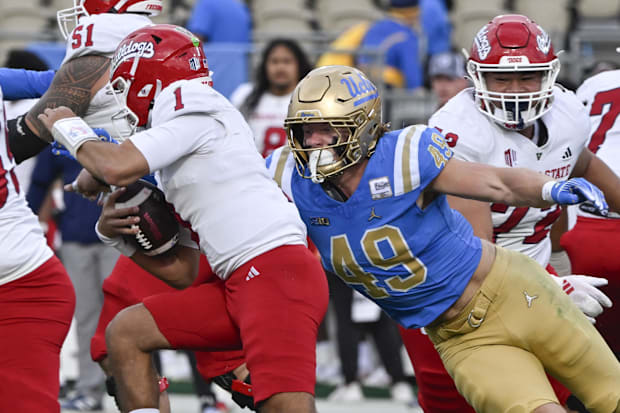 Carson Schwesinger, UCLA football