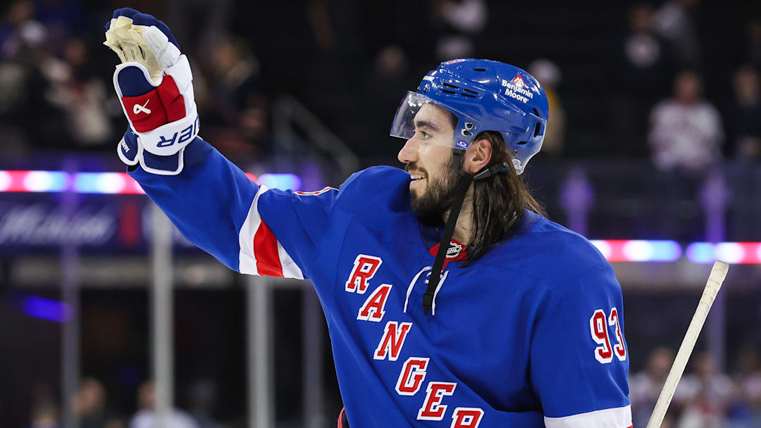 Boston Bruins v New York Rangers