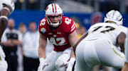 Jan 2, 2017; Arlington, TX, USA; Wisconsin Badgers linebacker T.J. Watt (42) in the 2017 Cotton Bowl game at AT&T Stadium. The Badgers defeat the Broncos 24-16. 