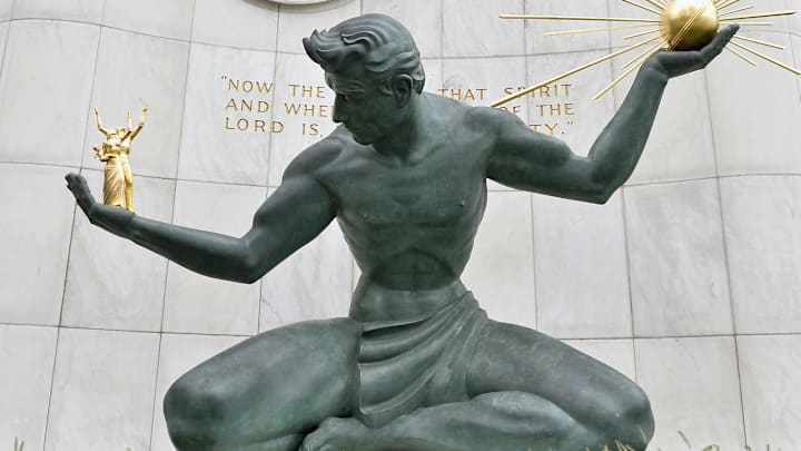 Detroit Exteriors And Landmarks