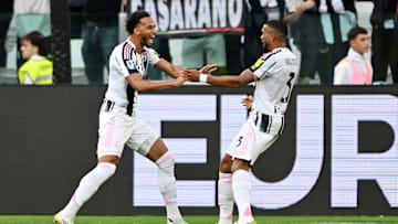 Lloyd Kelly, Gleison Bremer