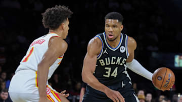 Atlanta Hawks v Milwaukee Bucks: Semifinals - Emirates NBA Cup 2024