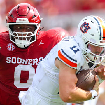 Oklahoma defensive lineman David Stone (0) sacks Auburn quarterback Jackson Arnold.