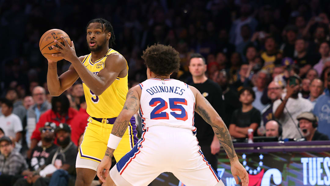 Philadelphia 76ers v Los Angeles Lakers