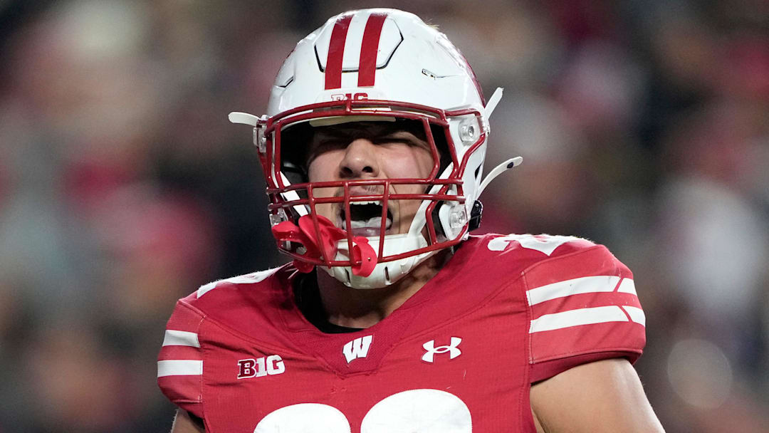 Wisconsin Badgers linebacker Mason Reiger Wisconsin Badgers linebacker Mason Reiger