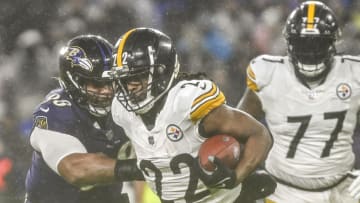 Pittsburgh Steelers running back Najee Harris (22) 