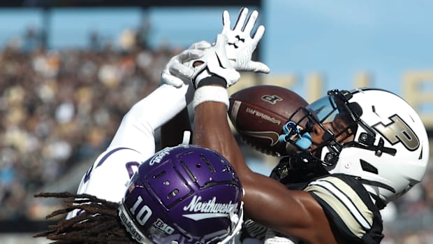 Theran Johnson making a play