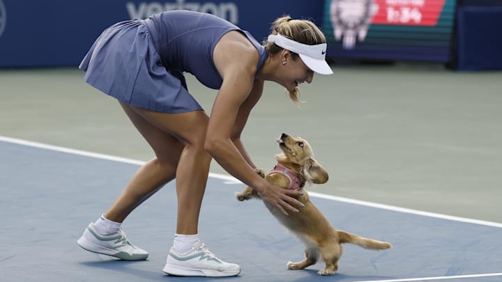 Anna Kalinskaya's pup is her biggest supporter