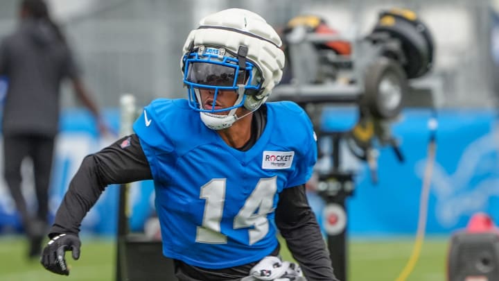 Detroit Lions wide receiver Amon-Ra St. Brown (14)