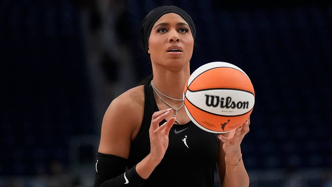 Jul 17, 2026; Toronto, Ontario, CAN; Toronto Tempo forward Isabelle Harrison (21) during warm ups before a game against the Atlanta Dream at Coca-Cola Coliseum. Mandatory Credit: John E. Sokolowski-Imagn Images