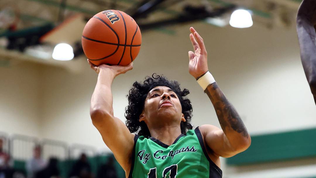 Jan 2, 2026; Mesa, AZ, USA; Arizona Compass Prep guard Kaden House (10) against Spire Institute (OH) during the HoopHall West Tournament at Skyline High School. Mandatory Credit: Mark J. Rebilas-Imagn Images Jan 2, 2026; Mesa, AZ, USA; Arizona Compass Prep guard Kaden House (10) against Spire Institute (OH) during the HoopHall West Tournament at Skyline High School. Mandatory Credit: Mark J. Rebilas-Imagn Images