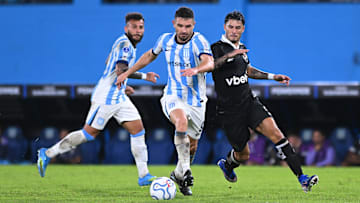 Glorioso venceu o Racing na Argentina