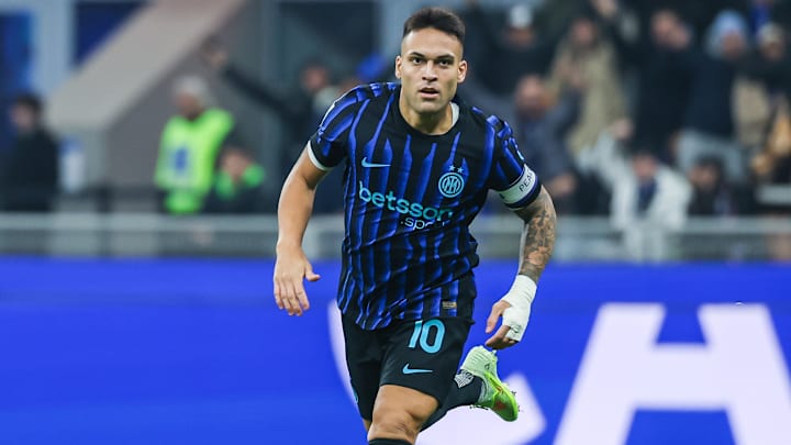 Lautaro Martínez soma 10 participações em gols em 15 jogos na temporada 2025/26