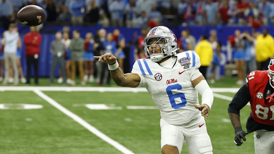 Mississippi Rebels quarterback Trinidad Chambliss (6)
