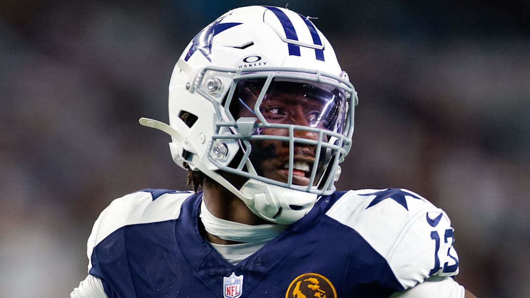 Dallas Cowboys linebacker DeMarvion Overshown