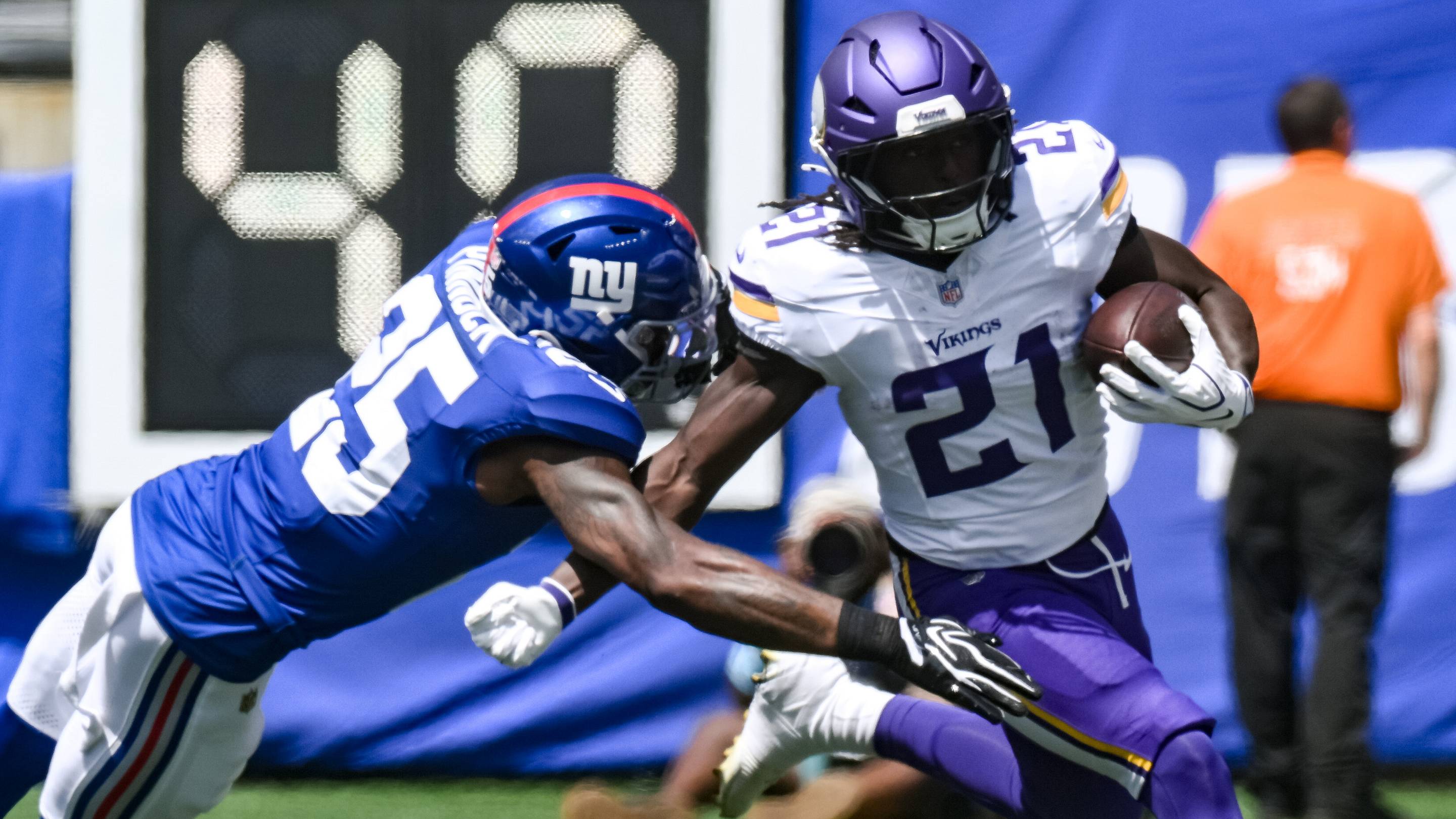 Demond Claiborne's Vikings Future Could Be Crystal Clear After Week 7