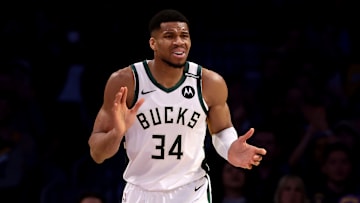Milwaukee Bucks v Los Angeles Lakers