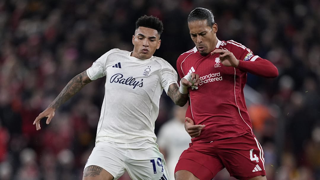 Igor Jesús y Virgil van Dijk