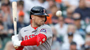 Boston podría cambiar a Alex Bregman
