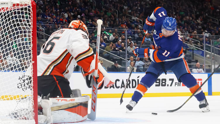 Anaheim Ducks v New York Islanders