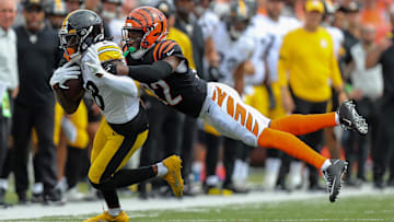 Sep 11, 2022; Cincinnati, Ohio, USA; Pittsburgh Steelers wide receiver Diontae Johnson (18) runs