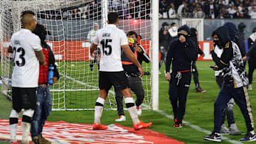 Revolta da torcida veio após mortes fora do estádio