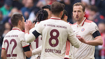 Bayern Munich players celebrating goal against St. Pauli.