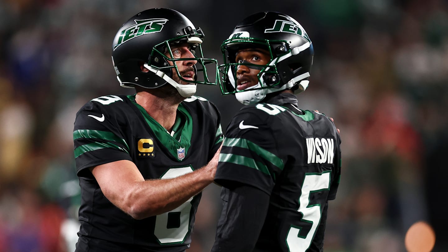 亞倫羅傑斯 (Aaron Rodgers) 完美的心態造就了加勒特威爾遜 (Garrett Wilson) 的傳奇達陣接球