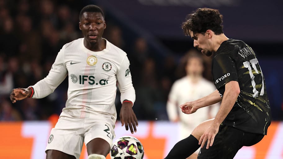 Moisés Caicedo and Vitinha