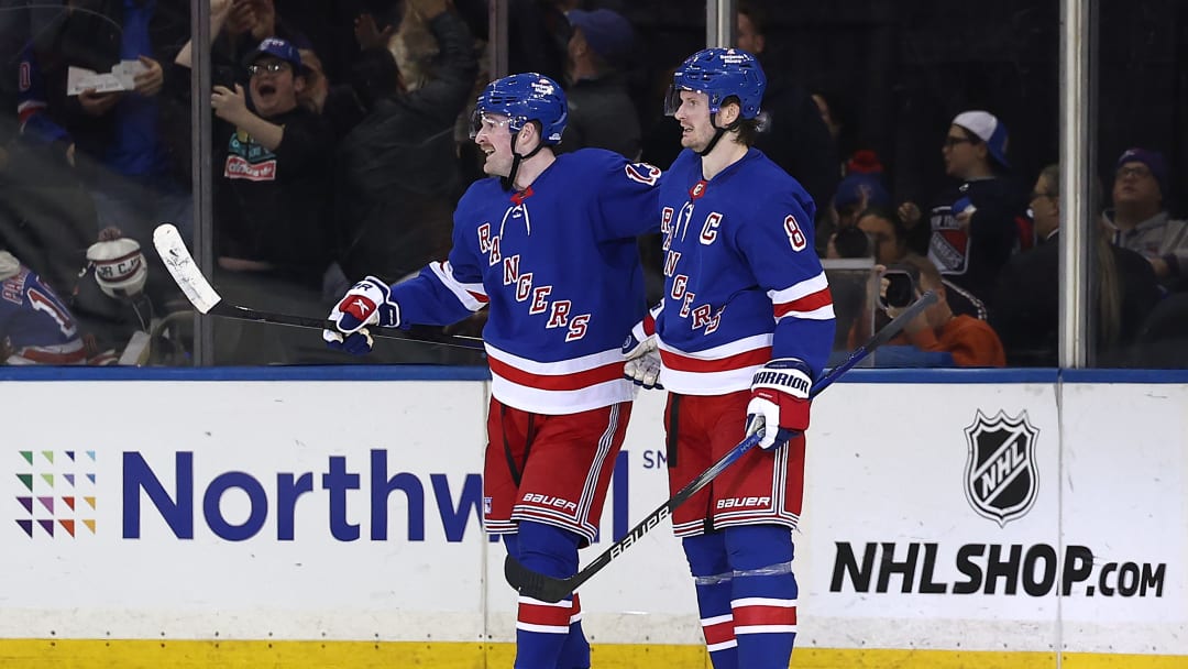 Chicago Blackhawks v New York Rangers